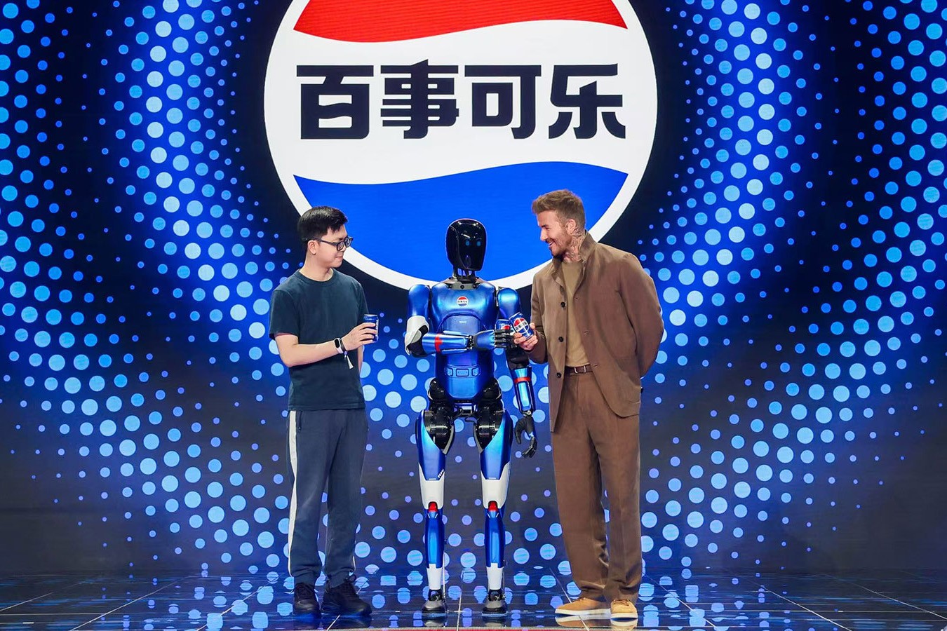 ng28.com机器人携手百事中国共创“百事蓝宝” 共燃渴望新章
